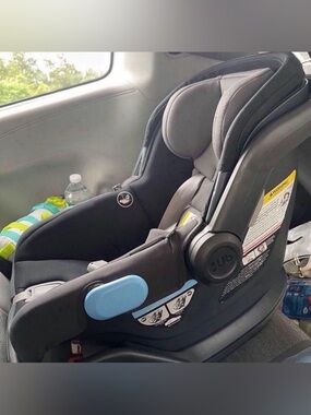 $80 Only Pick Up. Uppababy Mesa Carseat. Barely Used.